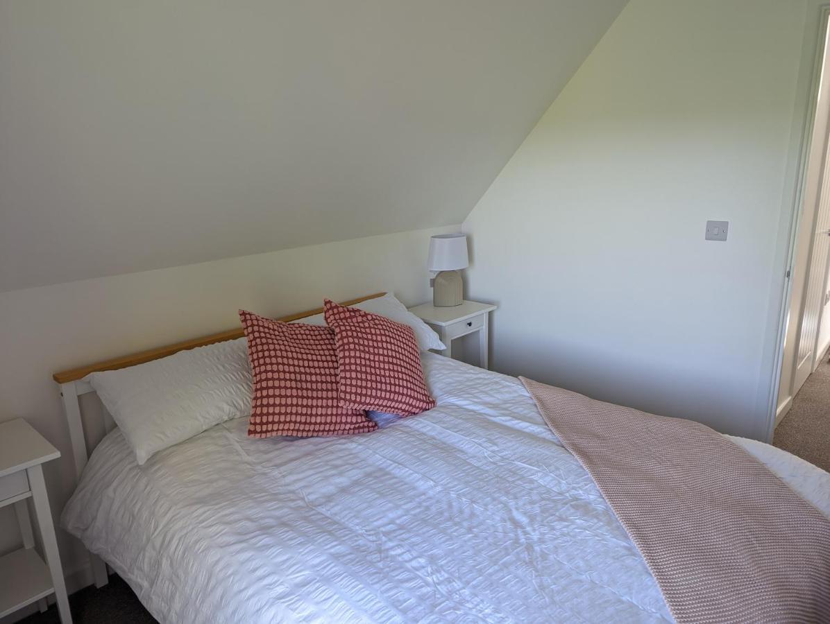 Myrtle Stables - Converted, Self-Contained, Countryside Hernhill エクステリア 写真