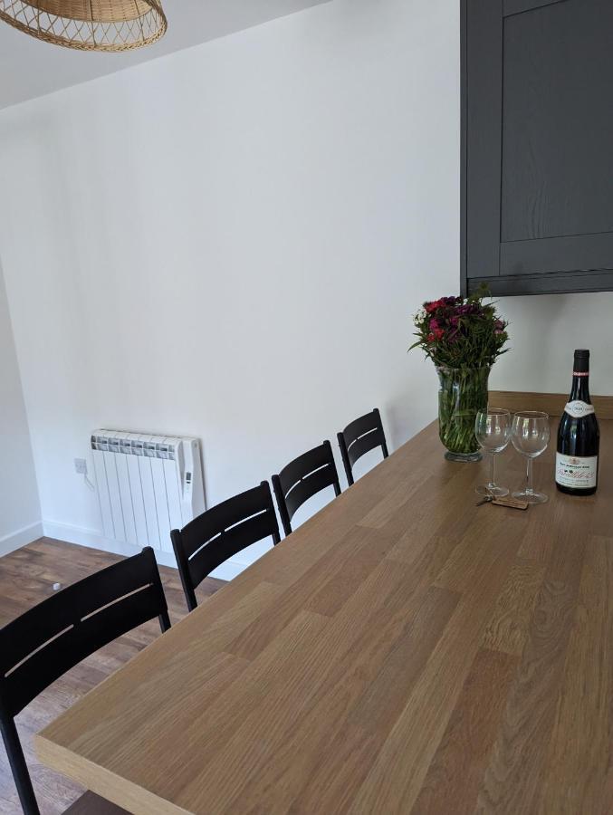 Myrtle Stables - Converted, Self-Contained, Countryside Hernhill エクステリア 写真