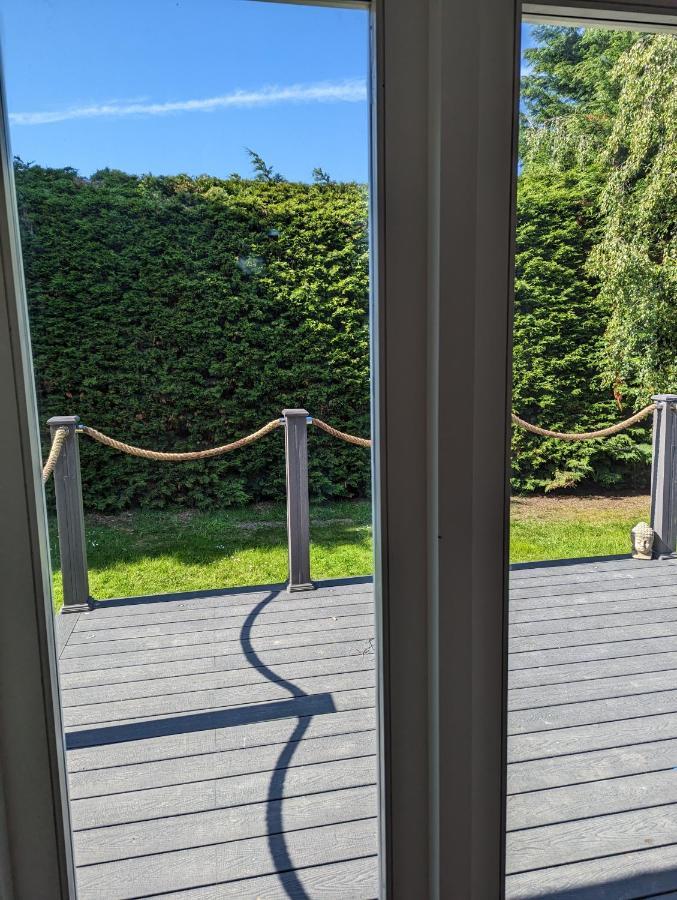 Myrtle Stables - Converted, Self-Contained, Countryside Hernhill エクステリア 写真
