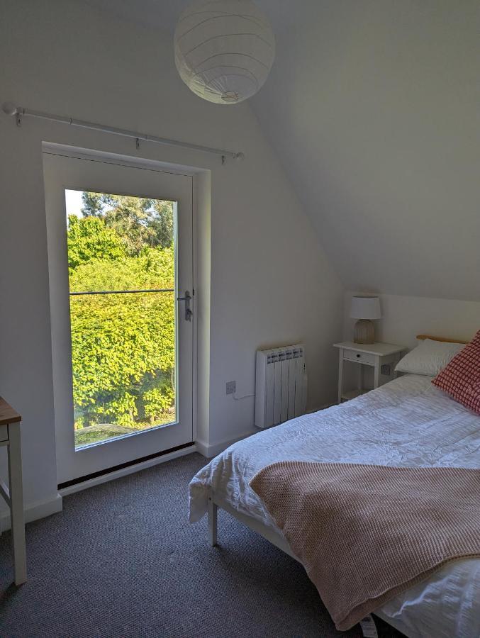 Myrtle Stables - Converted, Self-Contained, Countryside Hernhill エクステリア 写真